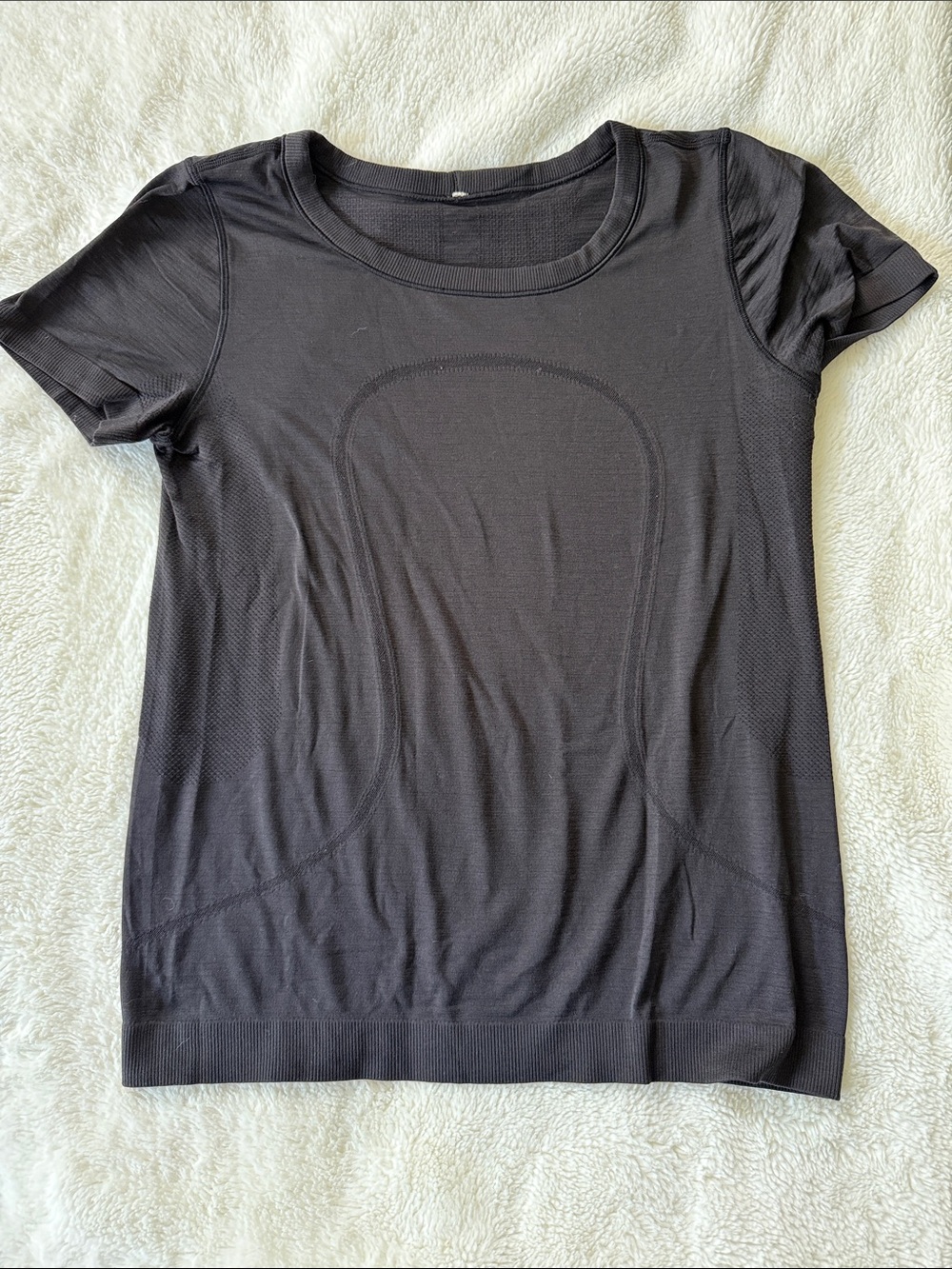 lululemon athletica Black Short Sleeve Seamless Tee